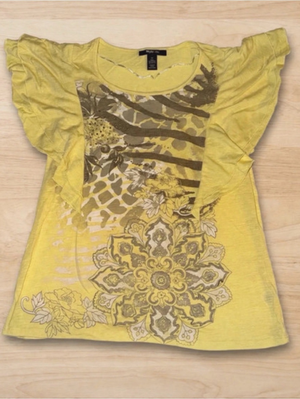 Style & Co Yellow Ruffle Sleeve Graphic Tee Medium